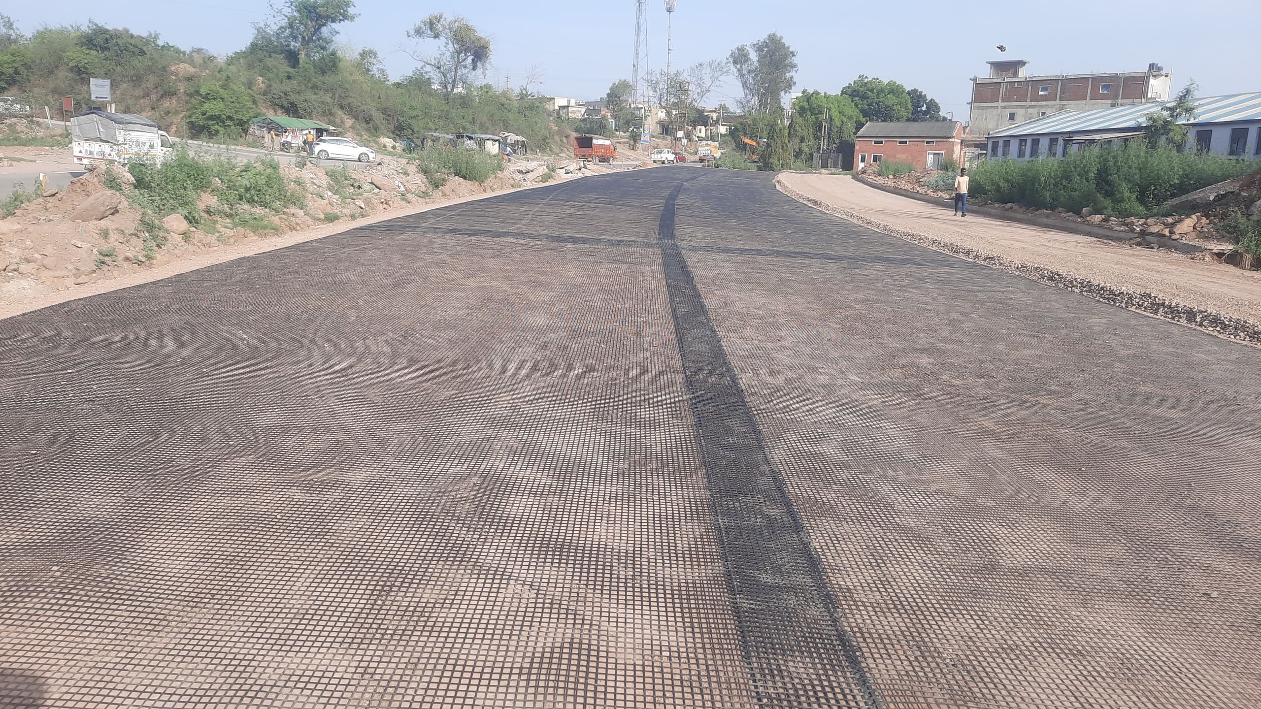 StrataGrid Uniaxial Geogrid installation