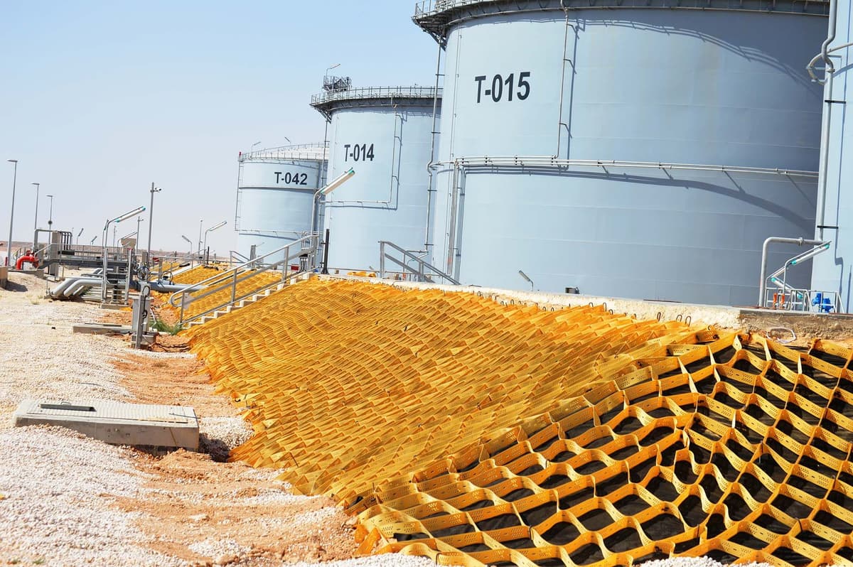 StrataWeb® geocells – A slope erosion protection system for embankments