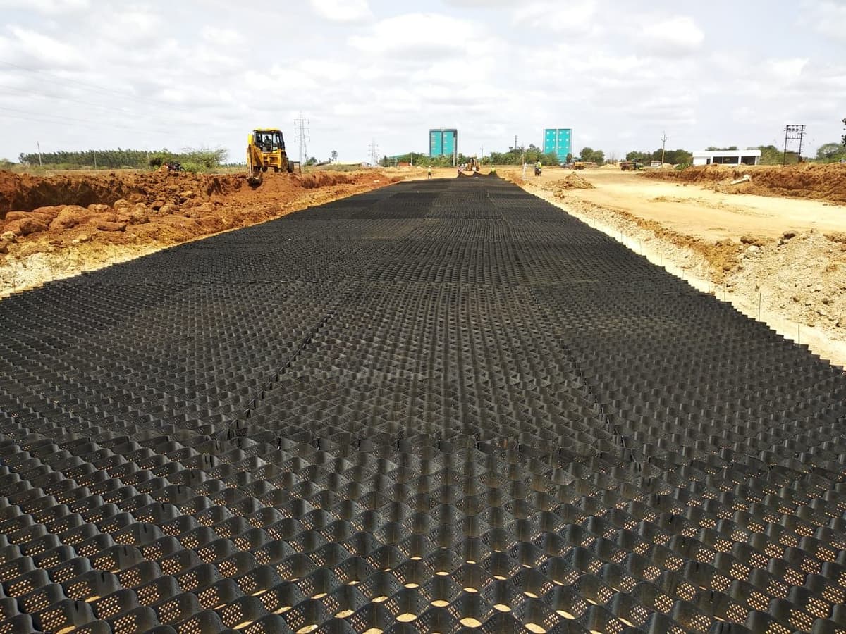 StrataWeb® geocells for flexible pavement at a manufacturing unit