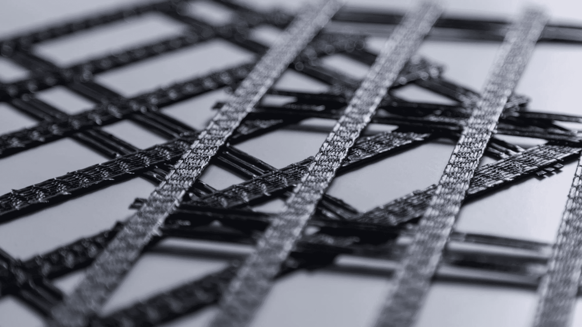 Engineered aperture structure