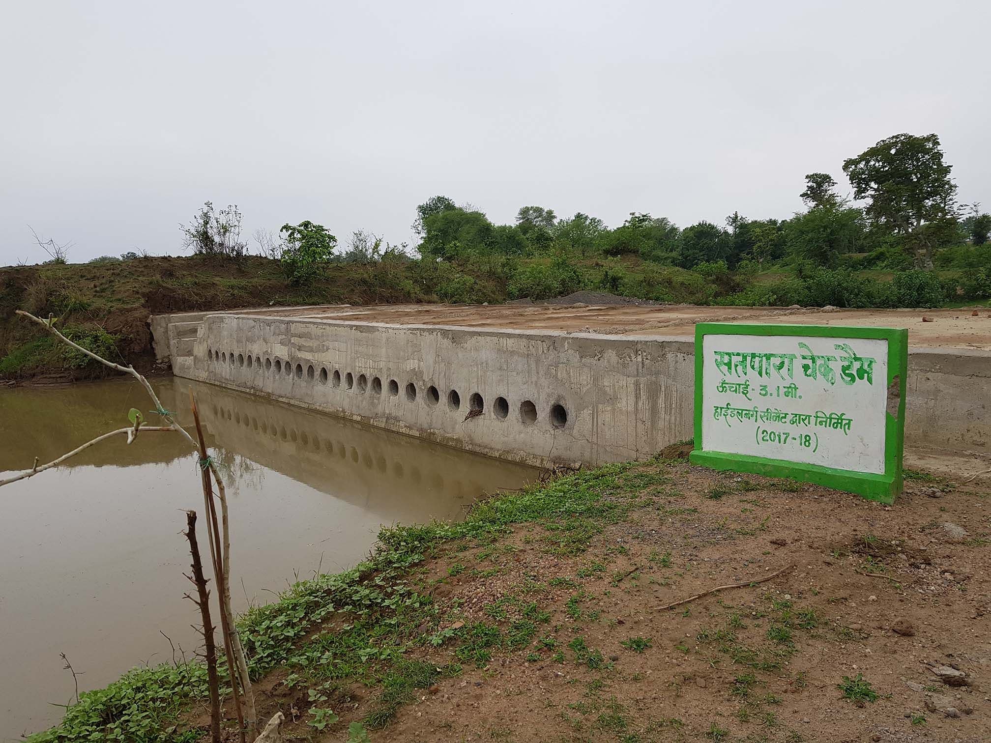 Construction of check dam using StrataWeb® Geocells in Damoh, MP