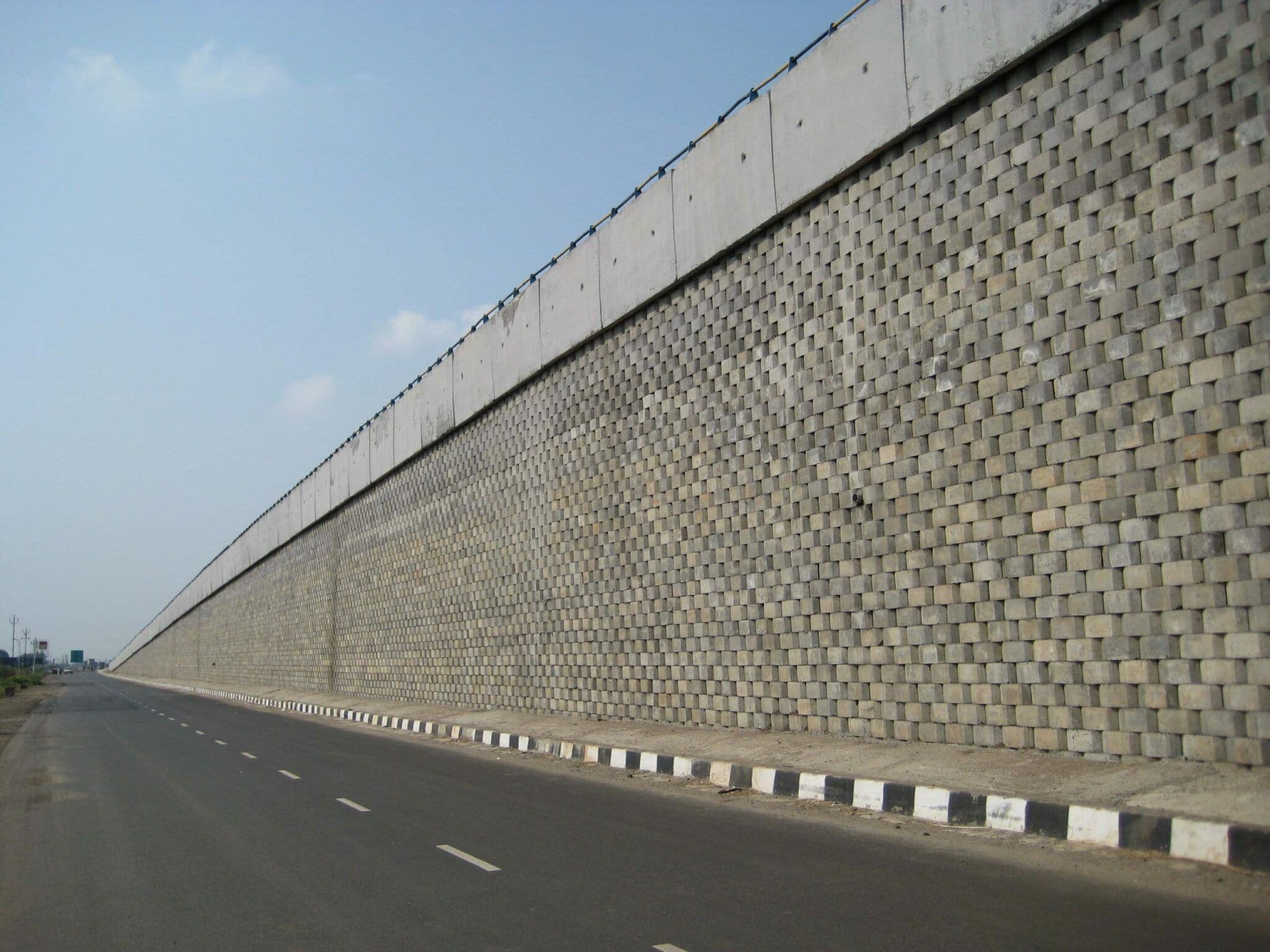 Speeding up journey from Surat to Bharuch at National Highway with StrataGrid® geogrids and StrataBlock® systems