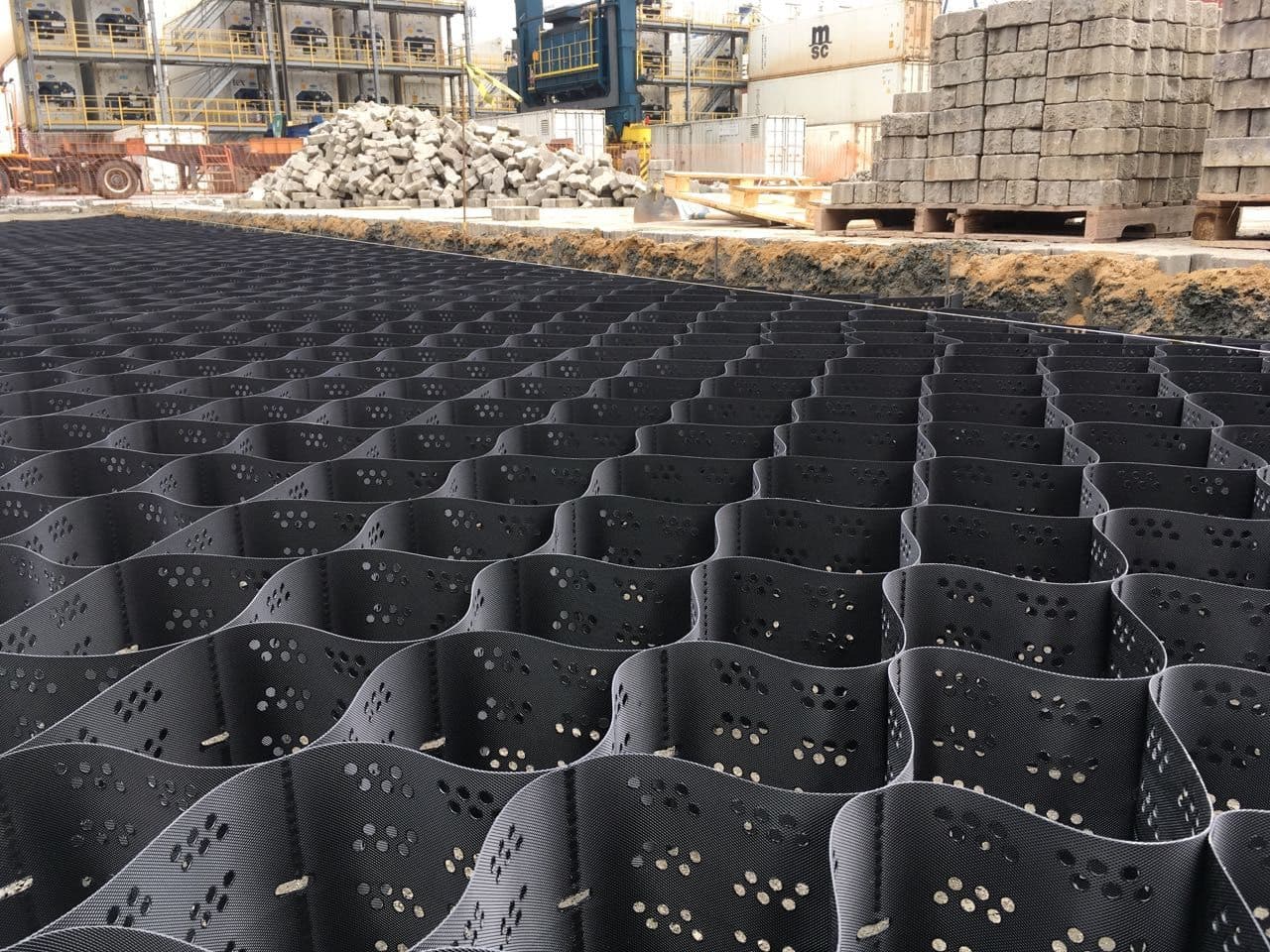 StrataWeb® for improving load support capacity