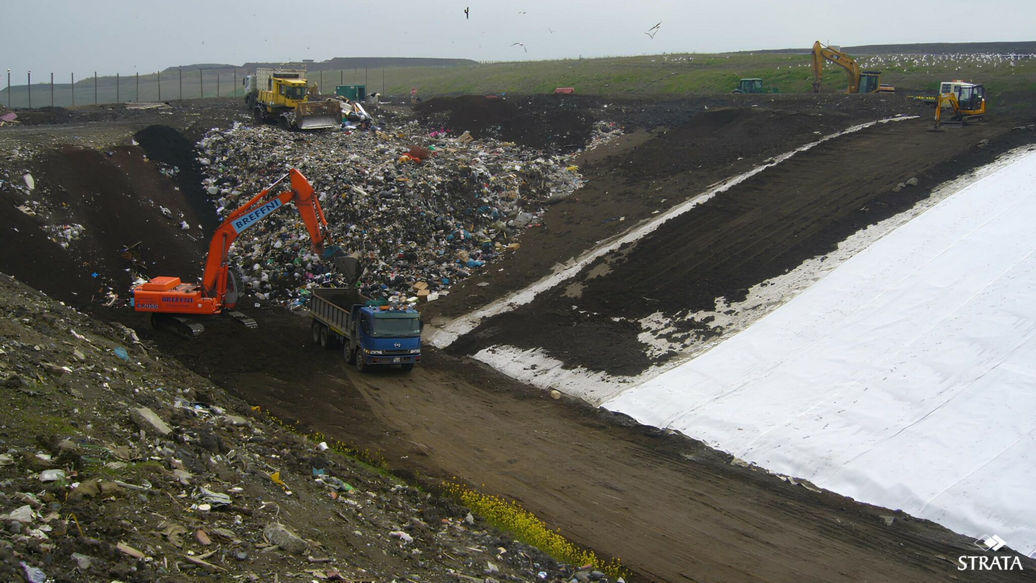 Landfill construction by Strata Geosystems in Spain