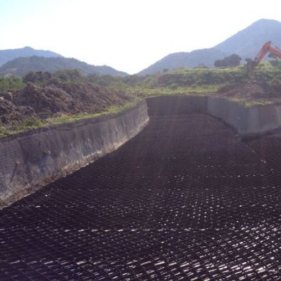 StrataWeb® geocells used for slope protection in a reservoir