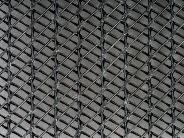 StrataDrain™ geocomposites by Strata Geosystems manufactured by the combination of geonets and geotextiles.